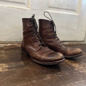 Frye Carson ankle boots women’s 8